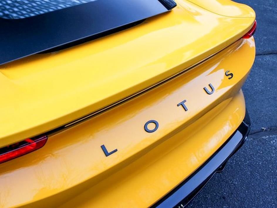 Used 2024 Lotus Emira First Edition image 8