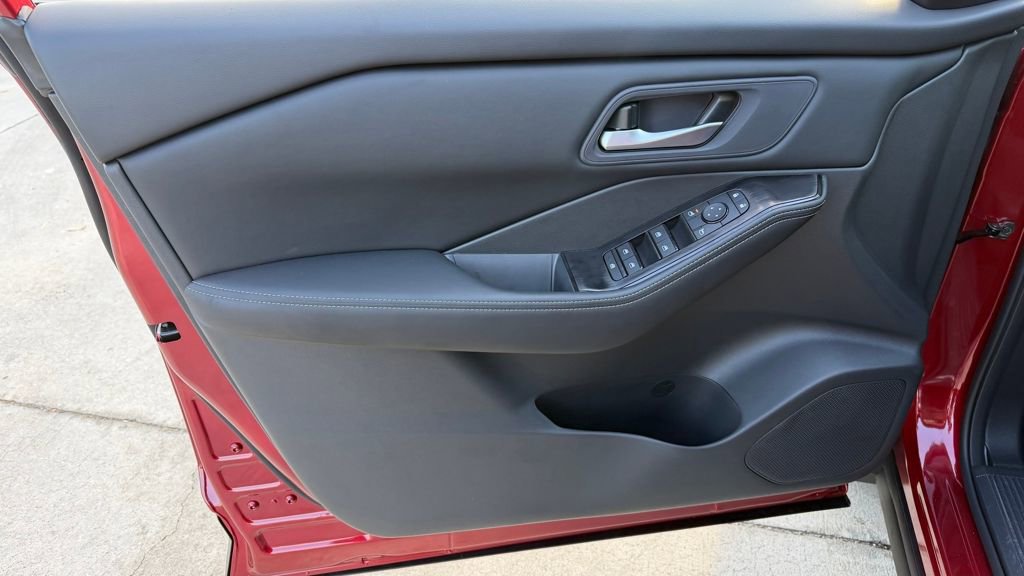 New 2026 Nissan Rogue SV image 16