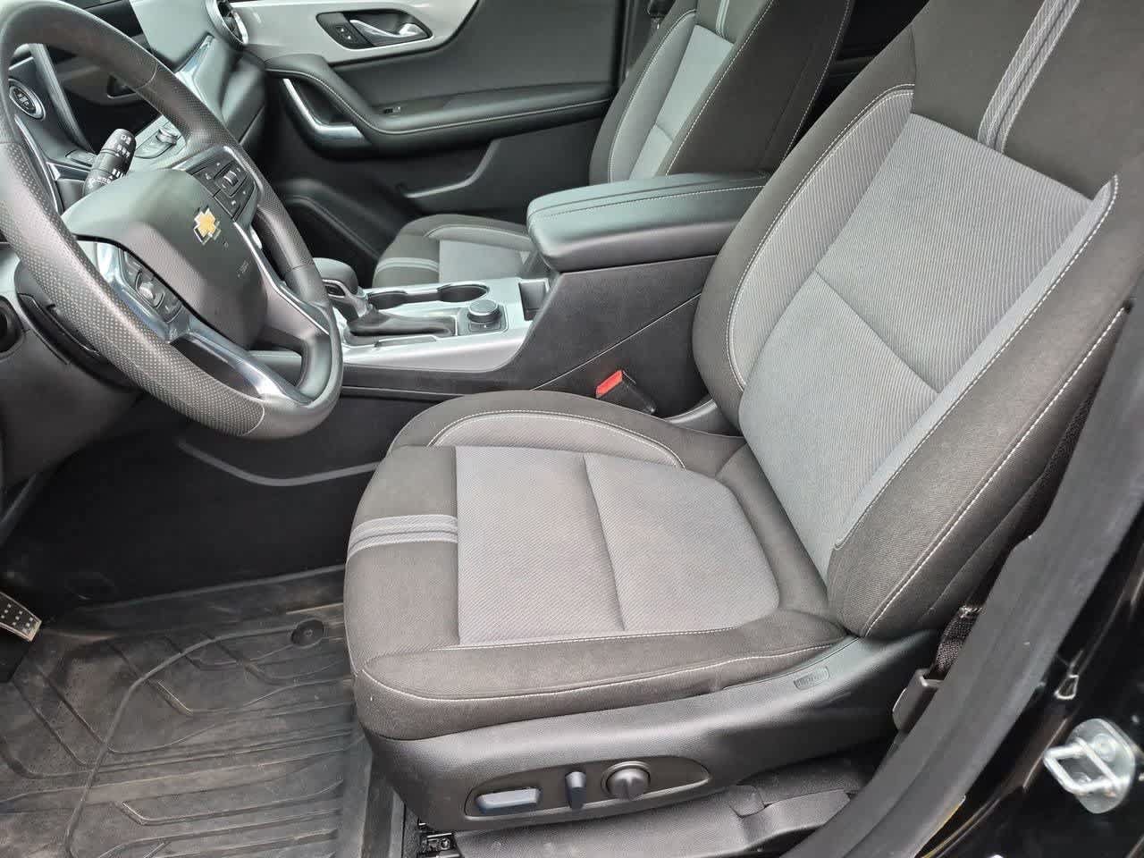 Used 2023 Chevrolet Blazer LT AWD/4WD image 16