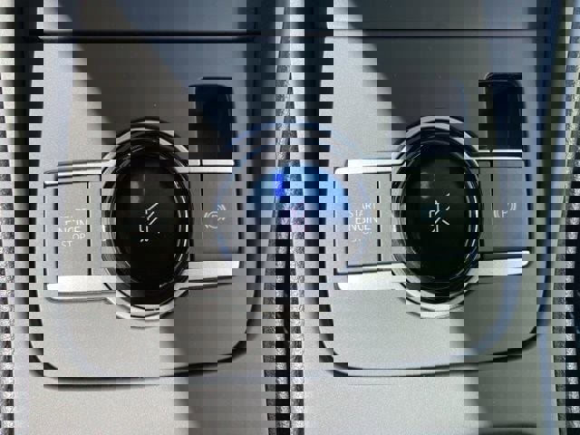 New 2025 Volkswagen Tiguan SE image 38