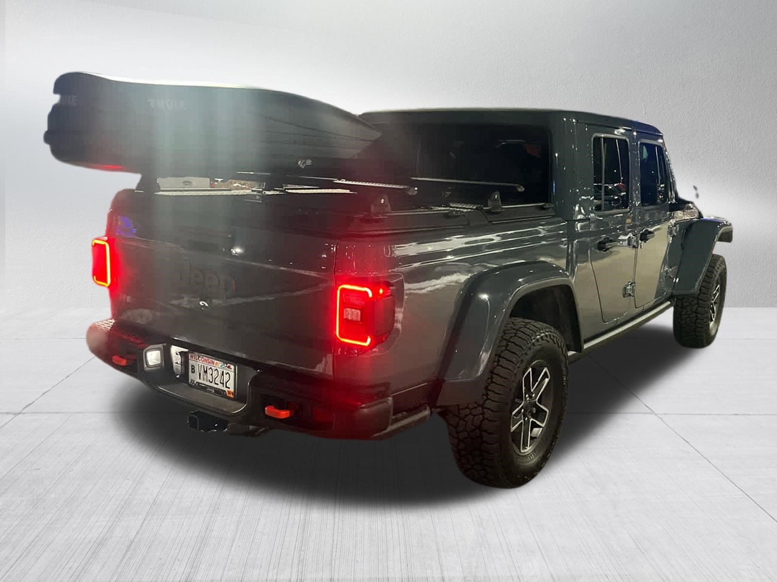 Used 2025 Jeep Gladiator Mojave image 5