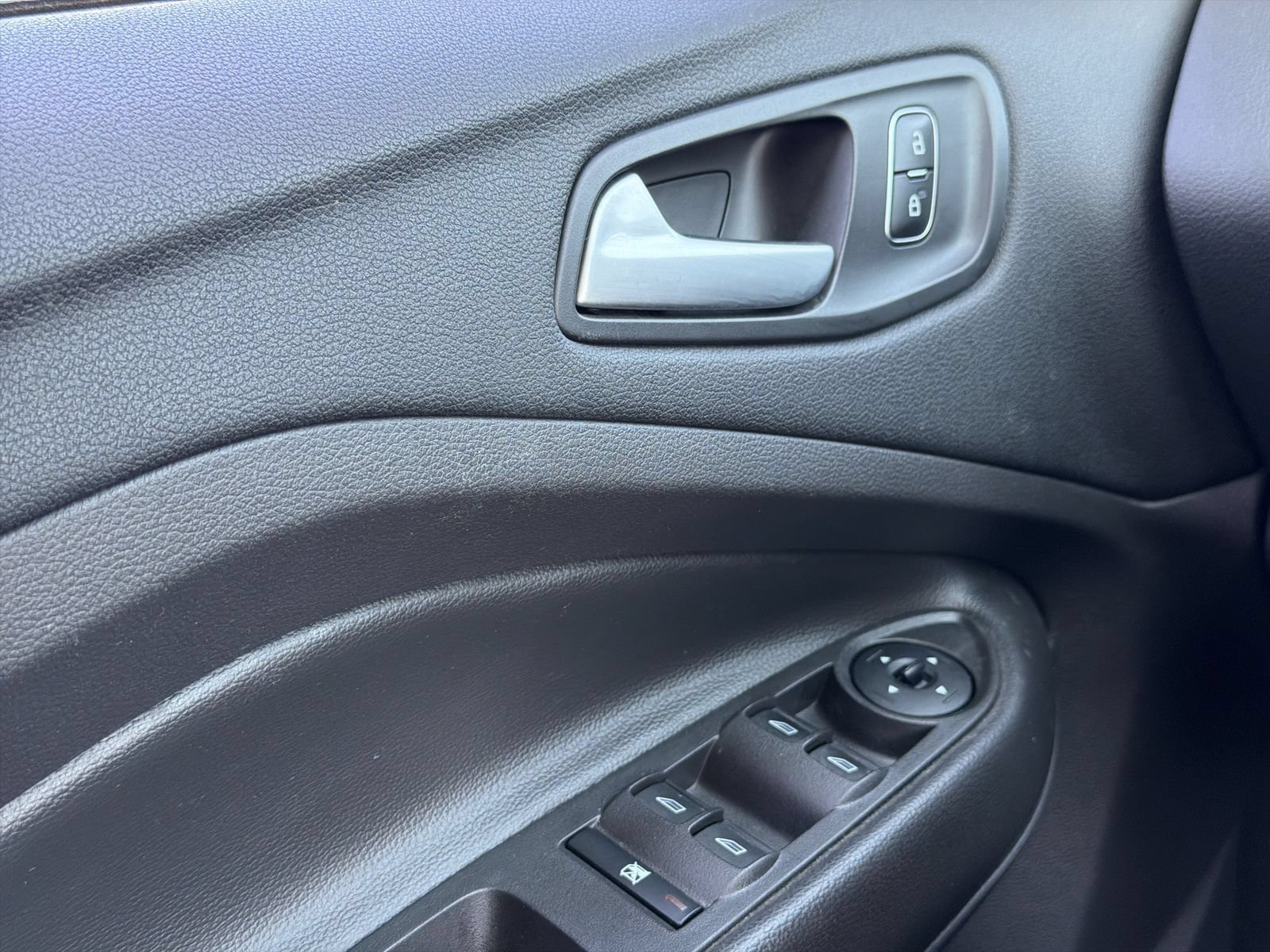 Used 2018 Ford Escape SEL AWD/4WD image 24