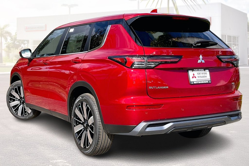 New 2026 Mitsubishi Outlander SE FWD image 3