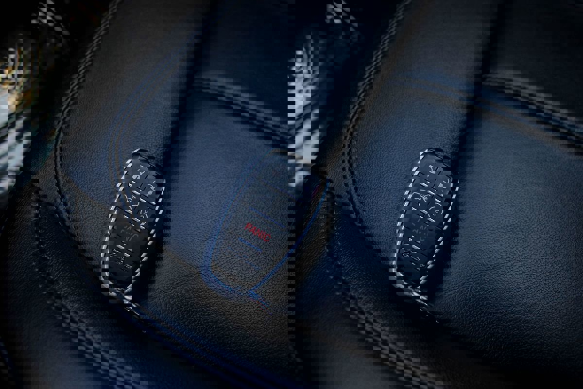 Used 2018 Alfa Romeo Stelvio AWD image 33