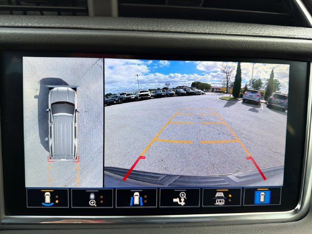 Used 2021 GMC Yukon Denali w/ Denali Ultimate Package AWD/4WD image 13