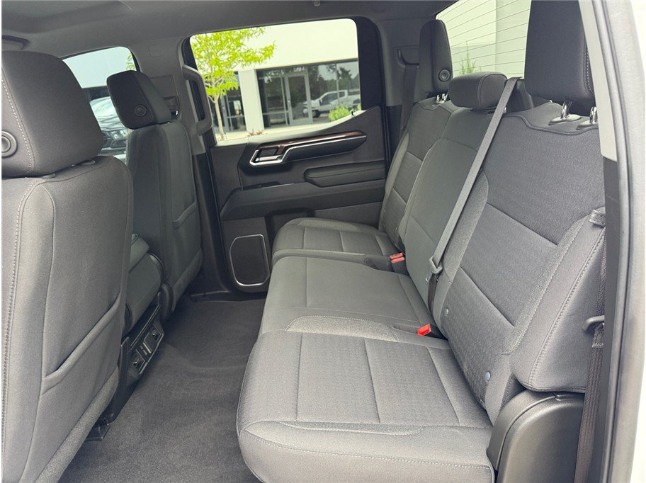 Used 2023 Chevrolet Silverado 1500 LT AWD/4WD image 31