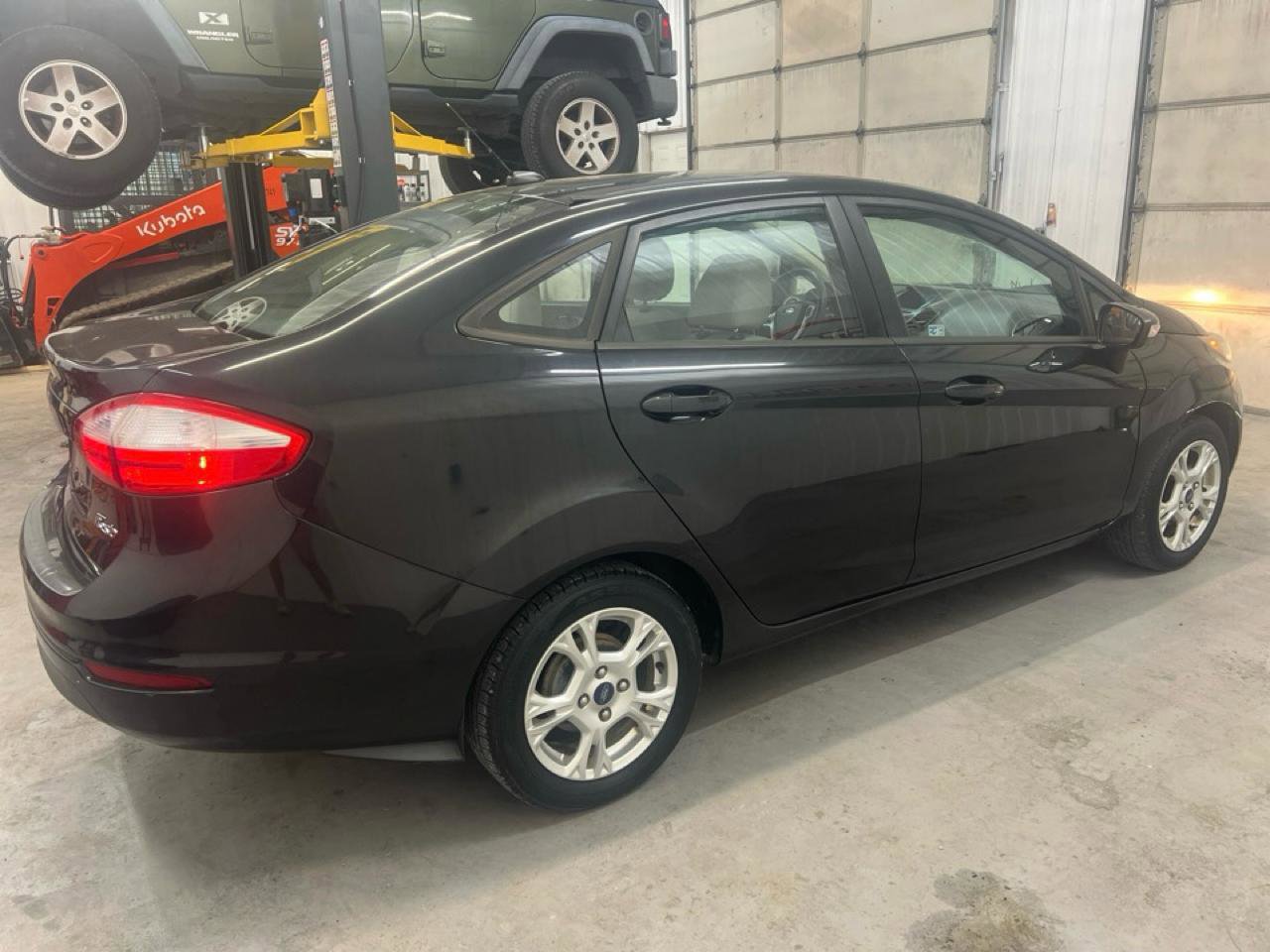 Used 2014 Ford Fiesta SE FWD image 6