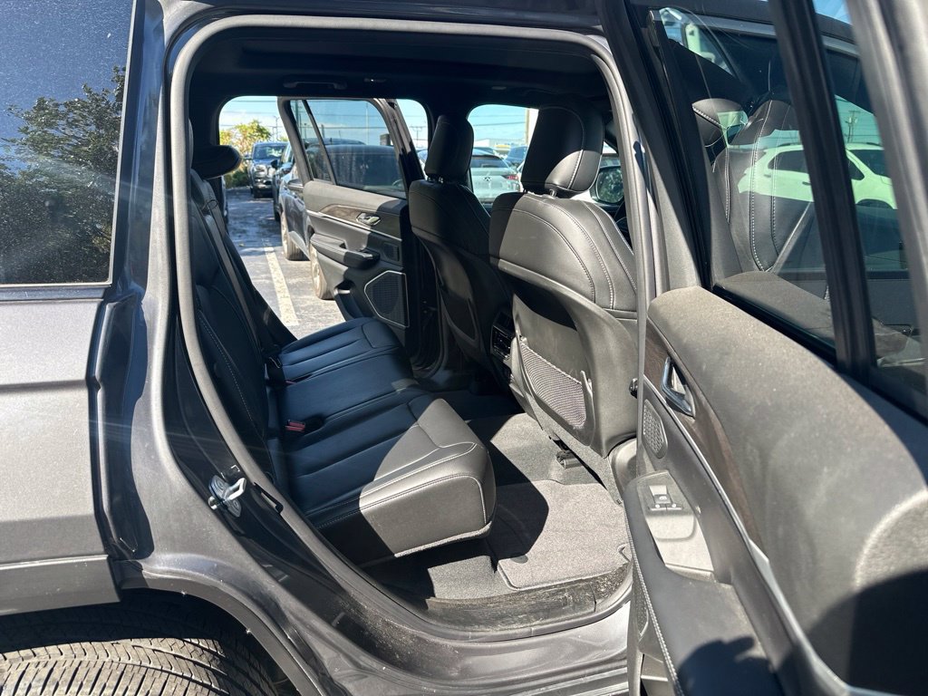 Used 2026 Jeep Grand Cherokee Limited AWD/4WD image 41