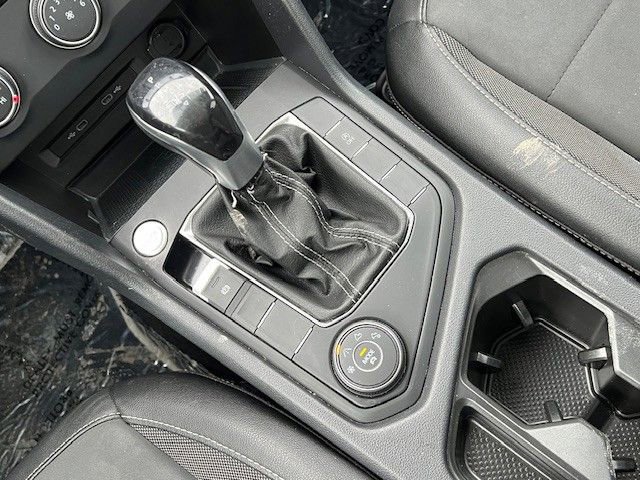 Used 2022 Volkswagen Taos SE image 24