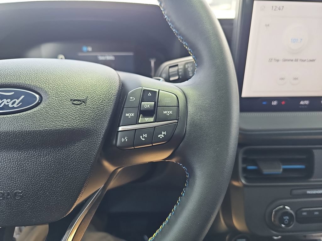 Used 2025 Ford Maverick Lobo AWD/4WD image 22