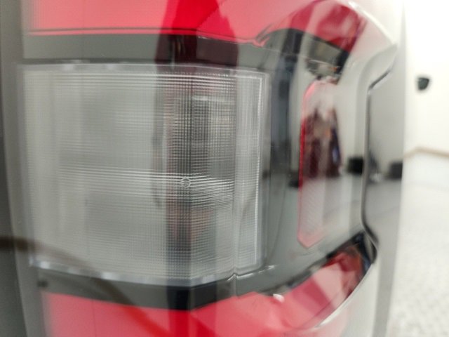 Used 2024 Nissan Frontier SV image 25