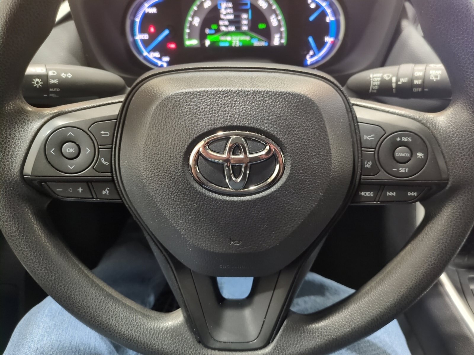 Used 2024 Toyota RAV4 XLE AWD/4WD image 19