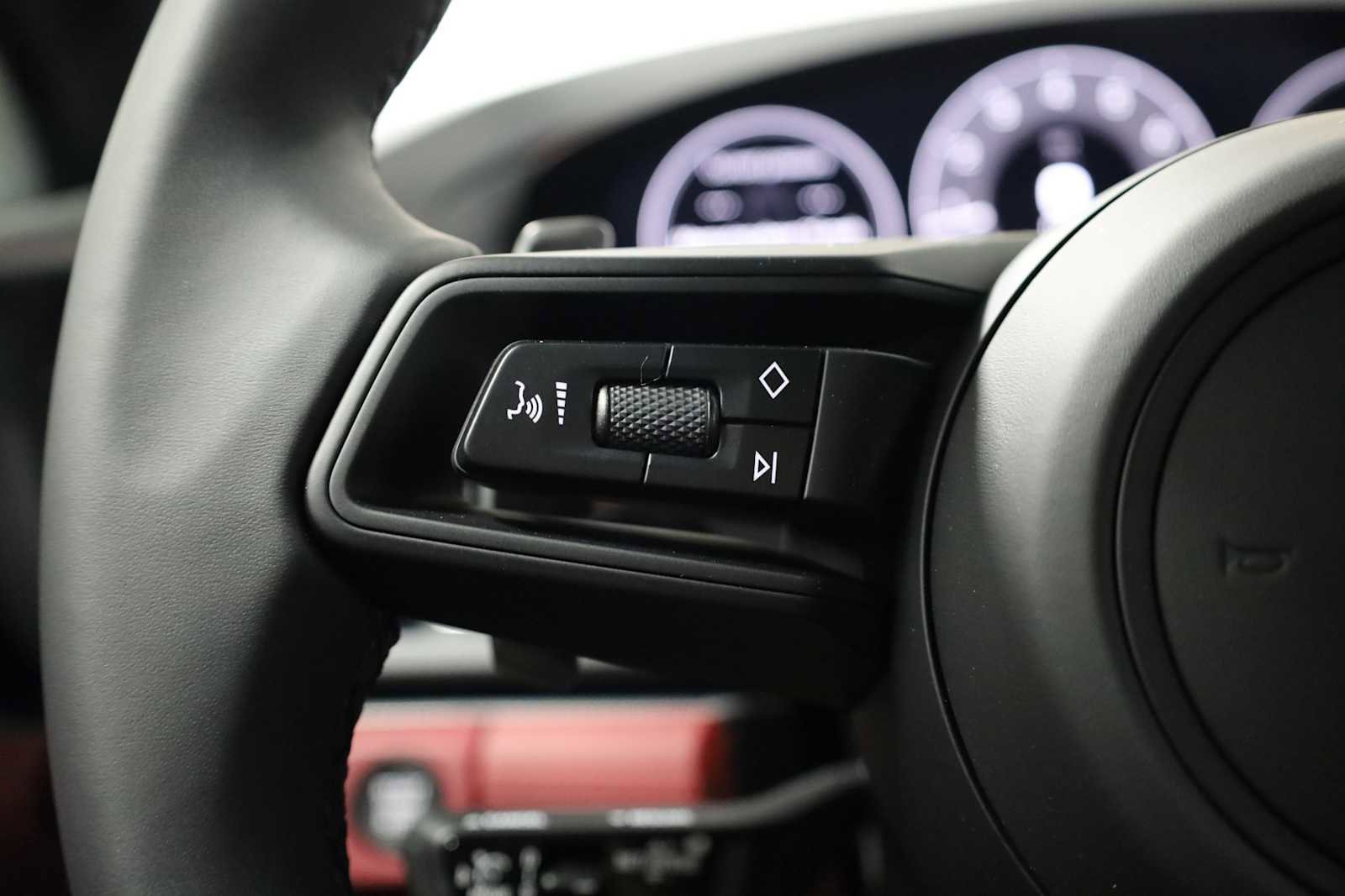 New 2025 Porsche Panamera 4 image 26