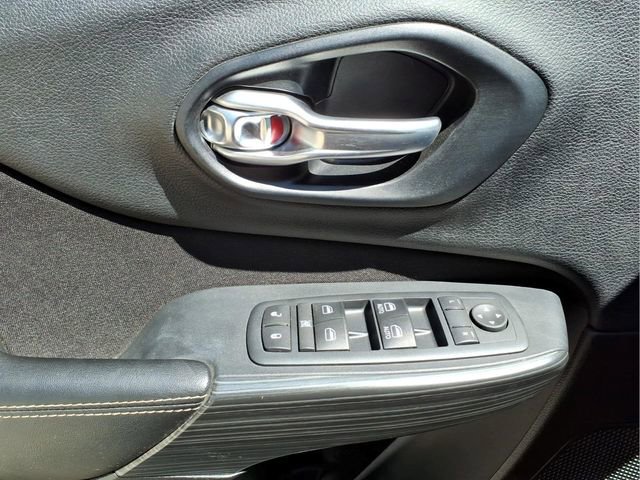 Used 2016 Jeep Cherokee Latitude image 11