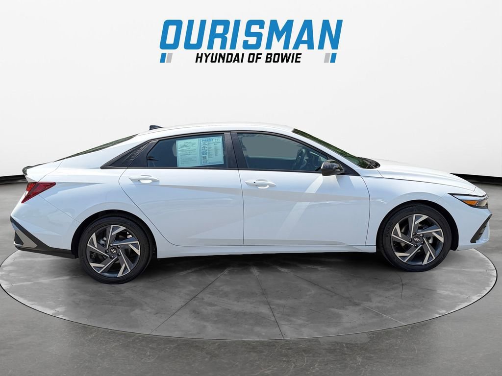 Used 2025 Hyundai Elantra Sport FWD image 7