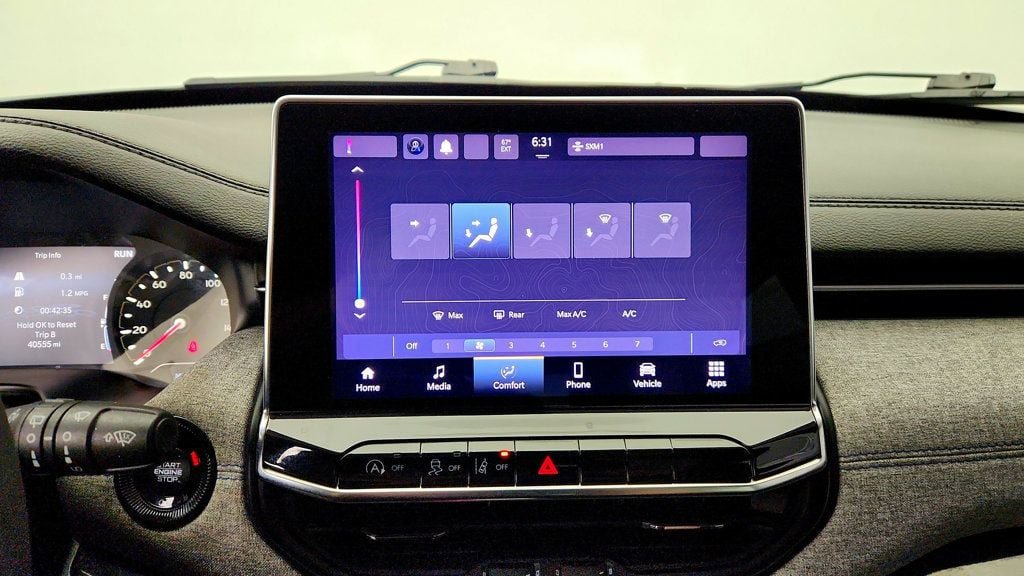Used 2022 Jeep Compass Latitude FWD image 19