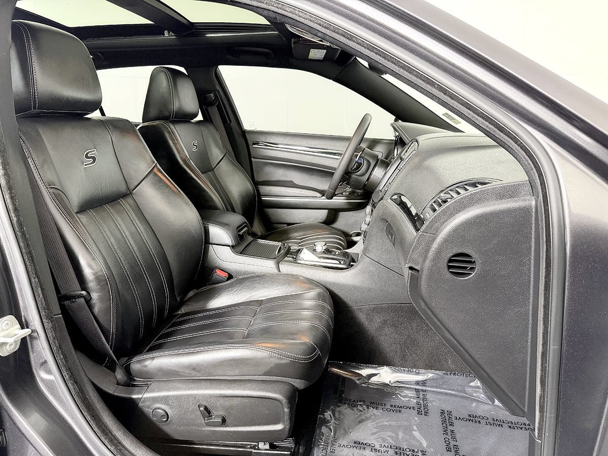 Used 2023 Chrysler 300 S RWD image 47
