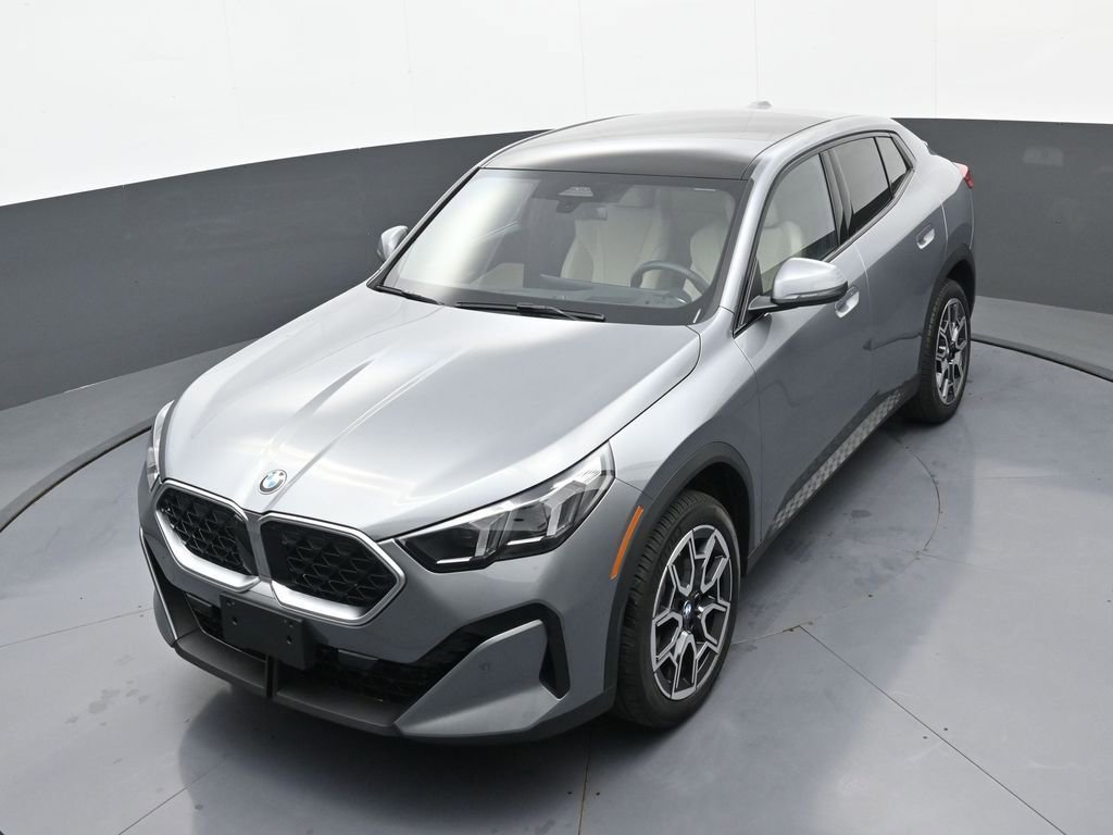 Used 2025 BMW X2 xDrive28i w/ Premium Package image 32