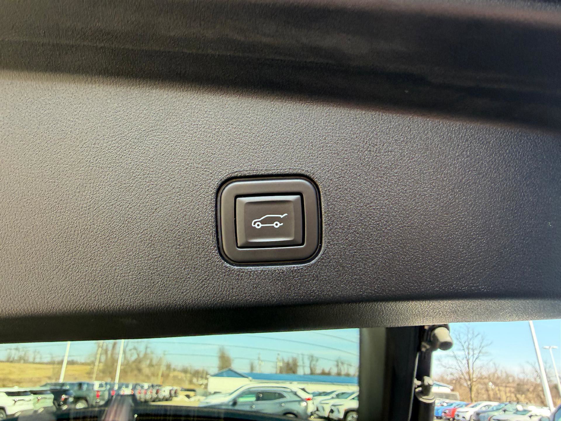 Used 2024 Cadillac Lyriq Luxury w/ LPO, Floor Liner Package image 19