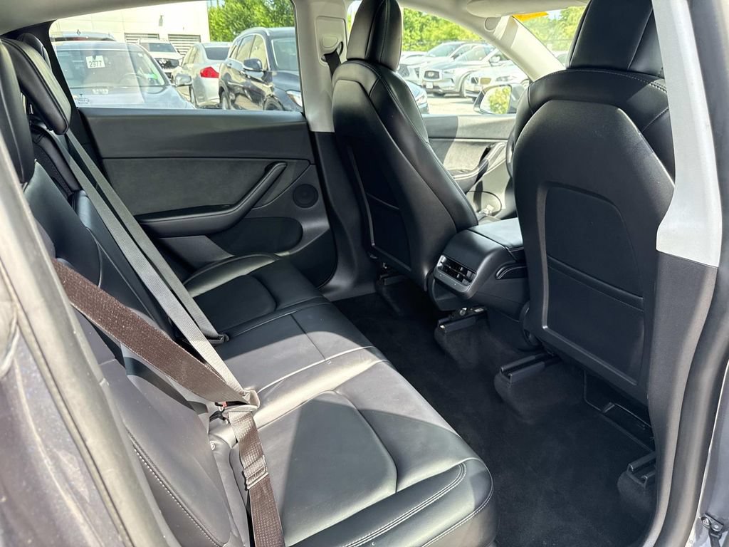 Used 2022 Tesla Model Y Performance AWD/4WD image 37