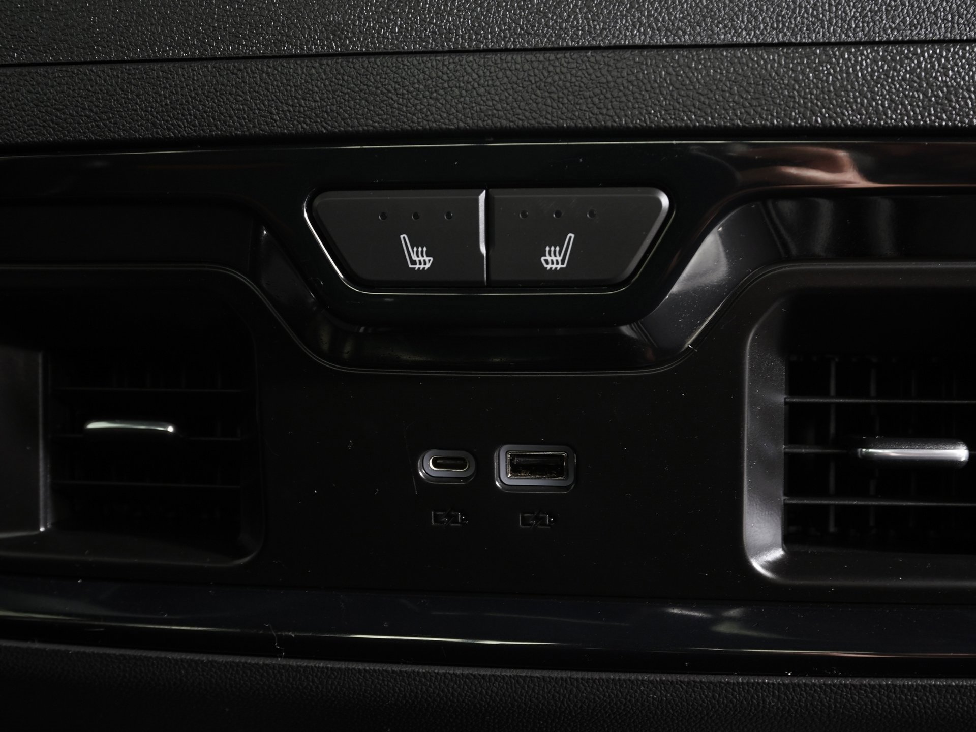 Used 2023 GMC Sierra 1500 AT4 w/ AT4 Premium Package image 12