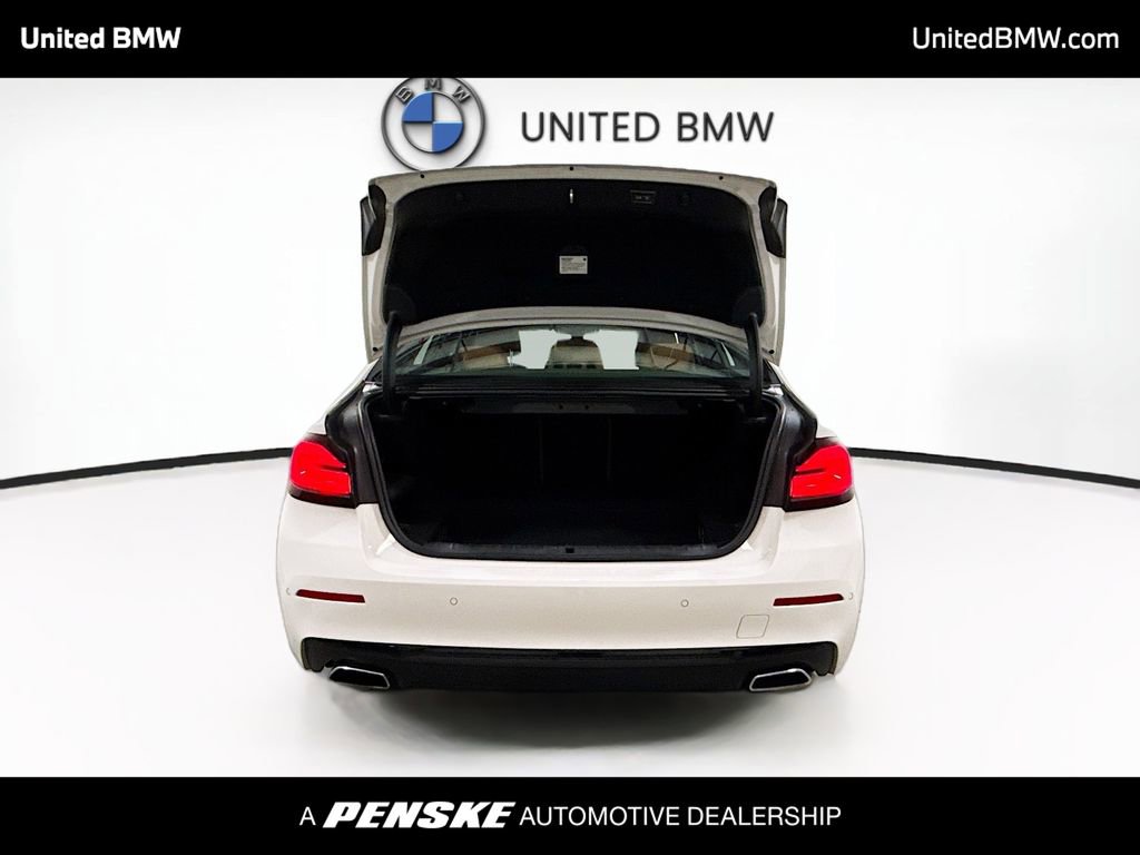 Used 2023 BMW 530e w/ Convenience Package image 14