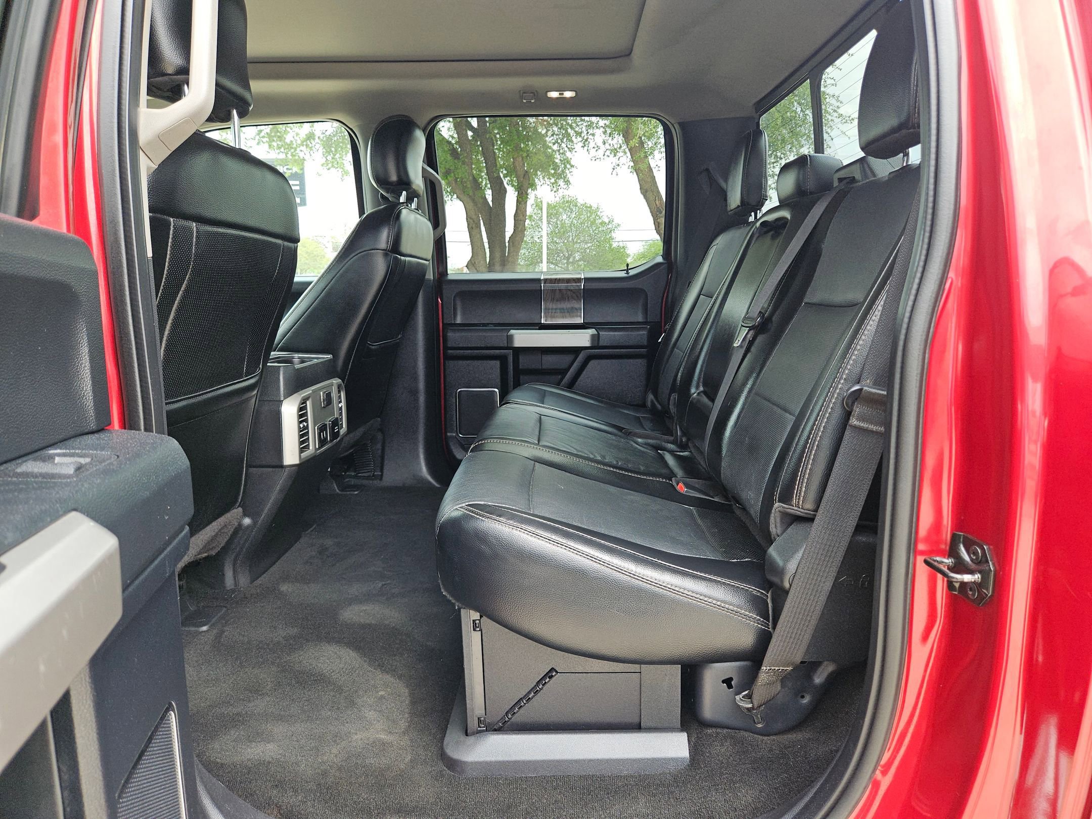 Used 2017 Ford F250 Lariat w/ Lariat Ultimate Package AWD/4WD image 14