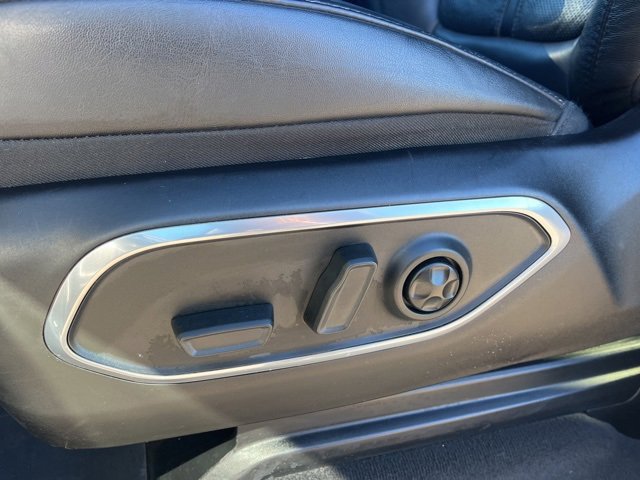 Used 2024 Jeep Wagoneer L Series II w/ Flexible Seating Group image 15