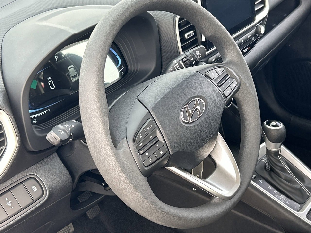 New 2026 Hyundai Venue SE FWD image 21