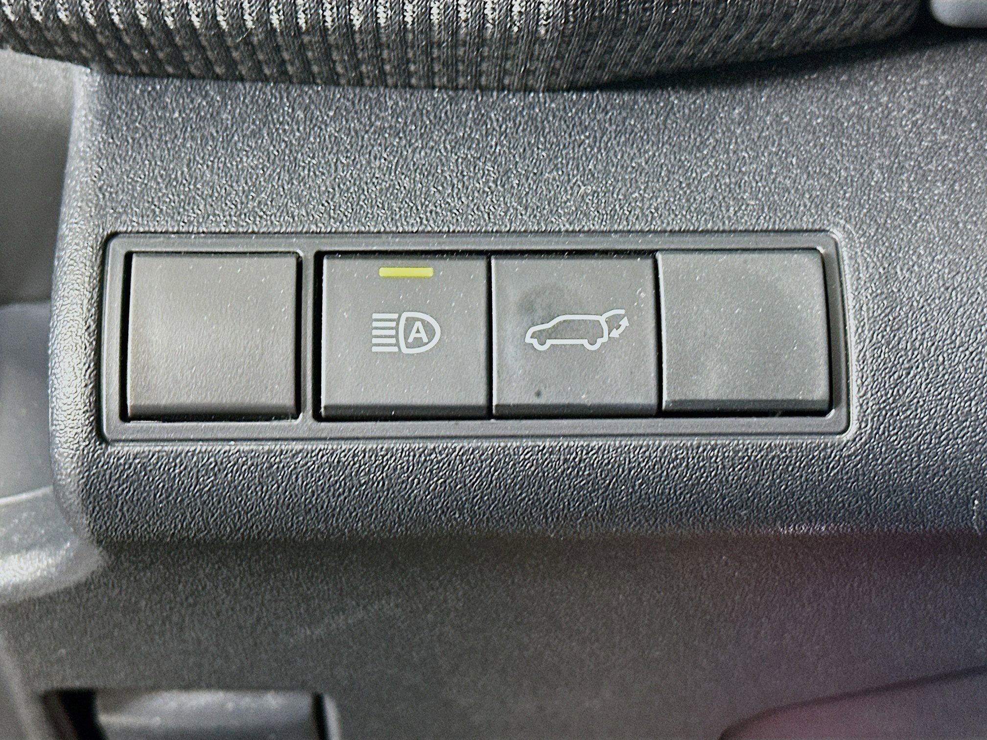 Used 2024 Toyota bZ4X XLE w/ Weather Package FWD image 17