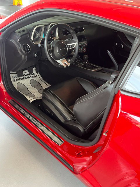 Used 2010 Chevrolet Camaro SS w/ RS Package RWD image 5