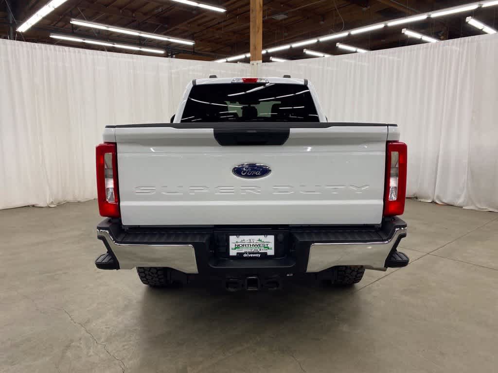 Used 2025 Ford F250 XLT w/ FX4 Off-Road Package AWD/4WD image 5