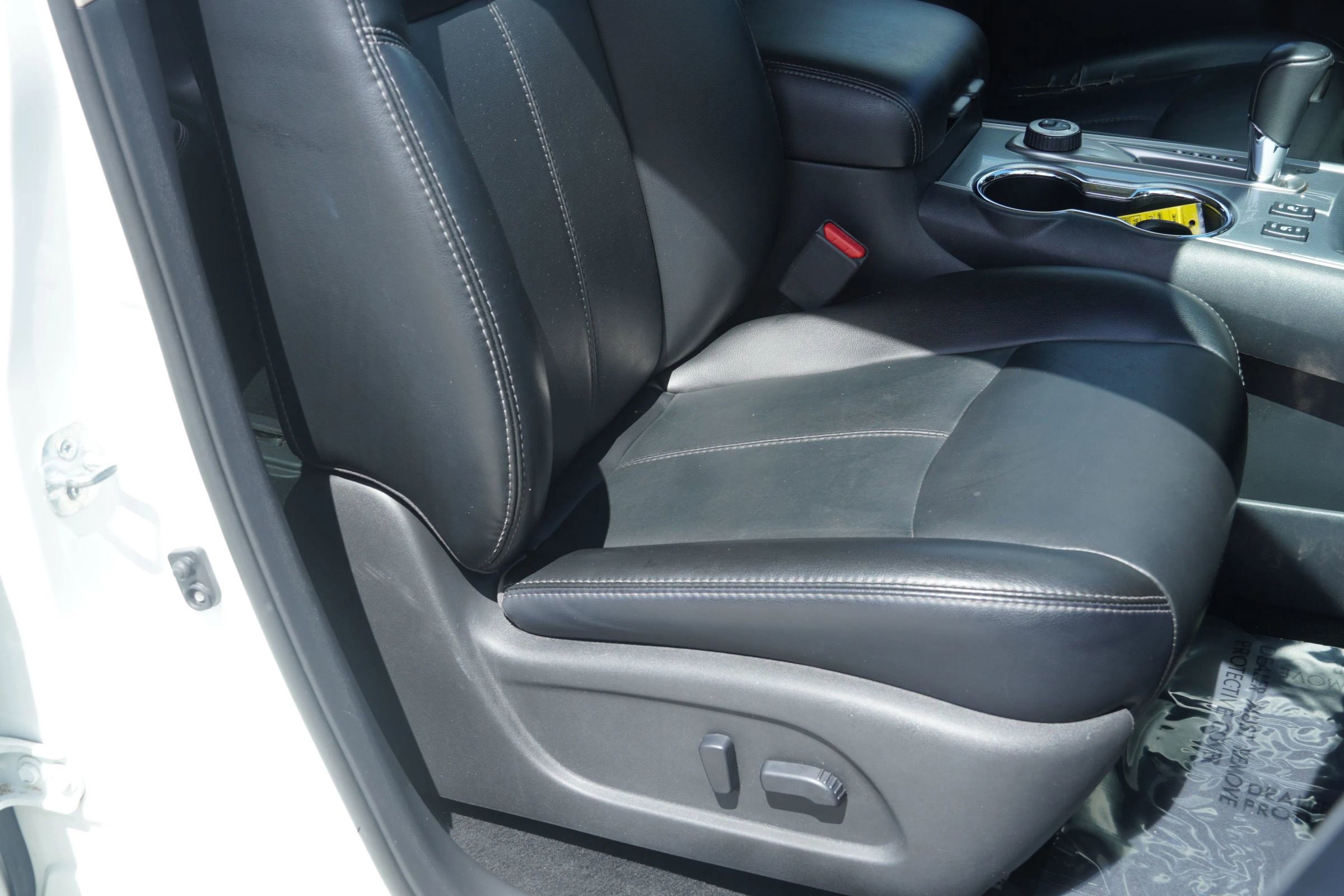 Used 2017 Nissan Pathfinder SL image 11
