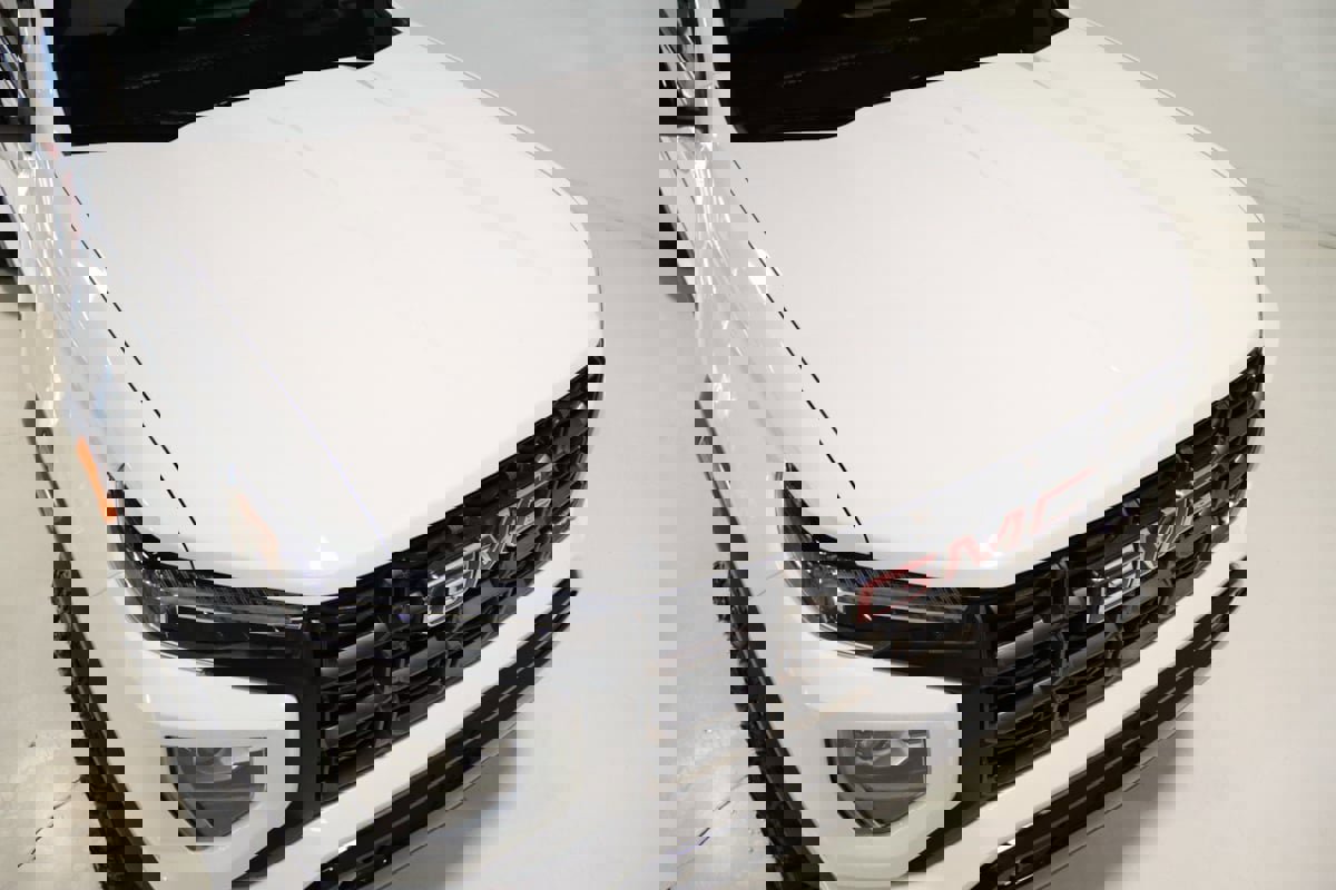 Used 2023 GMC Canyon AT4X image 29