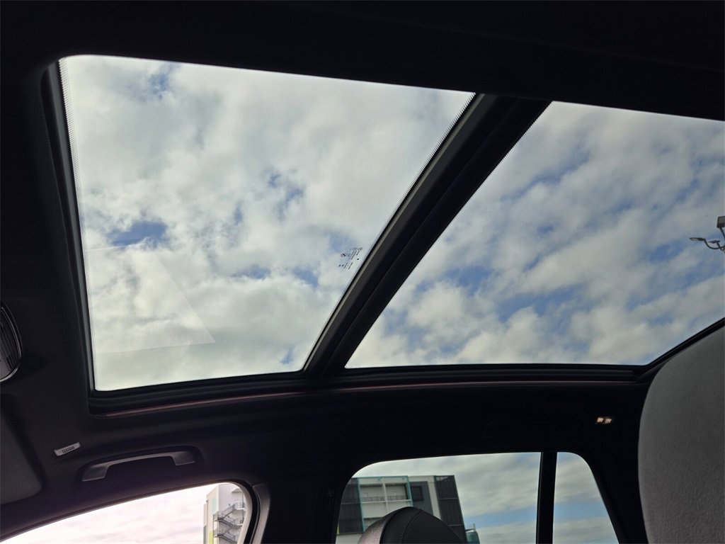 Used 2022 BMW X5 xDrive40i w/ M Sport Package image 18