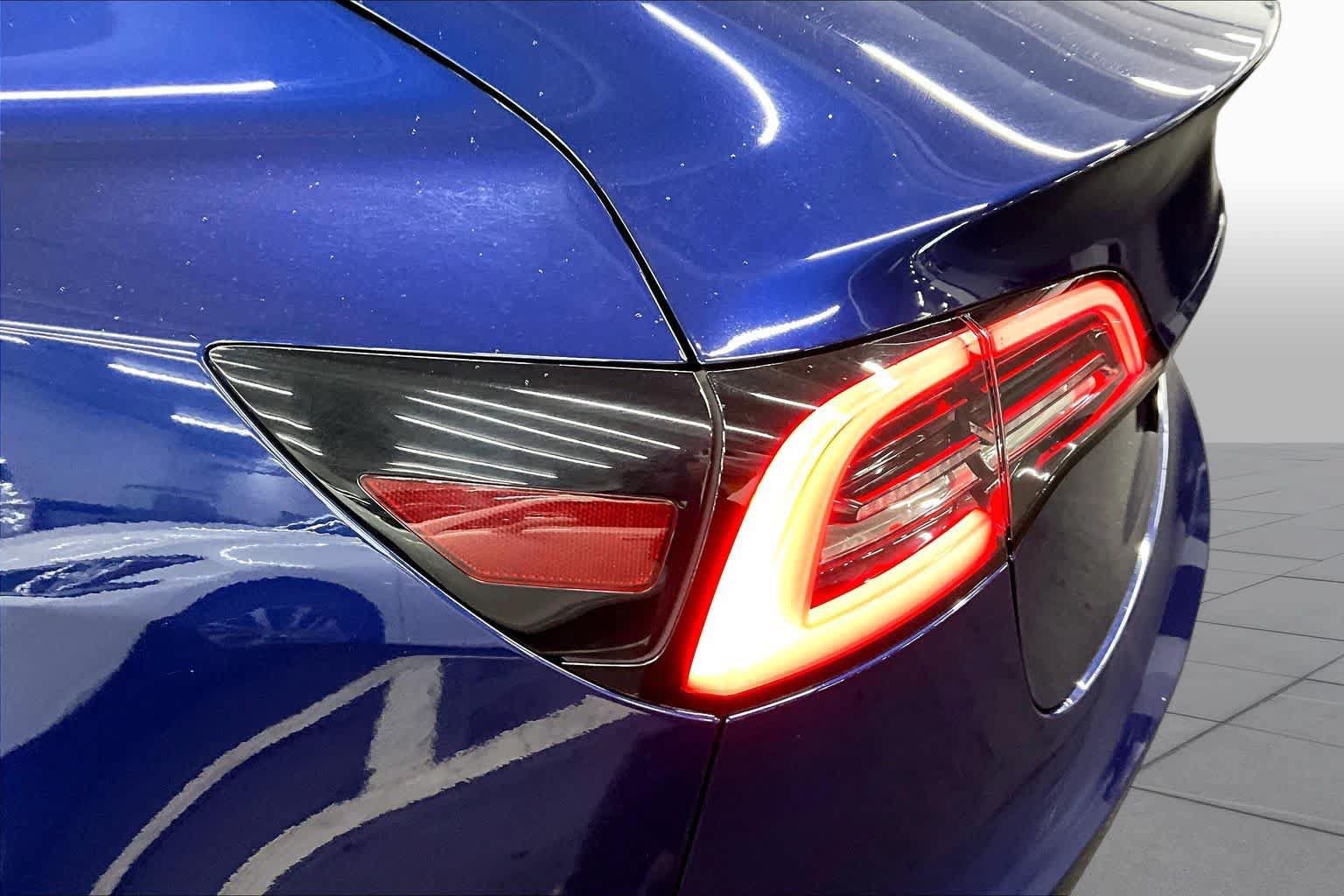 Used 2023 Tesla Model 3 Standard Range RWD image 27