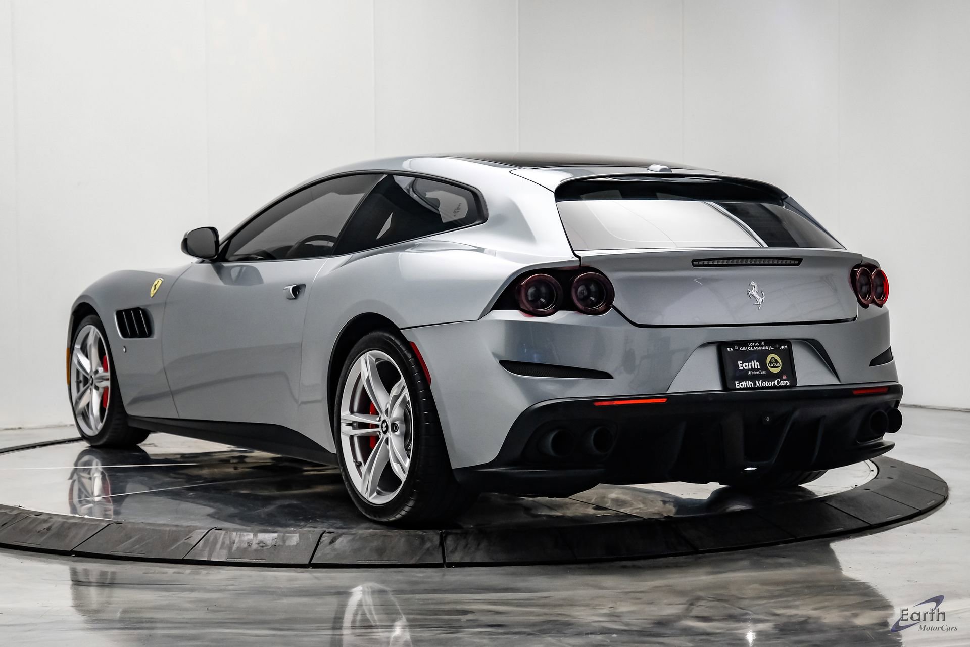 Used 2018 Ferrari GTC4Lusso AWD/4WD image 13