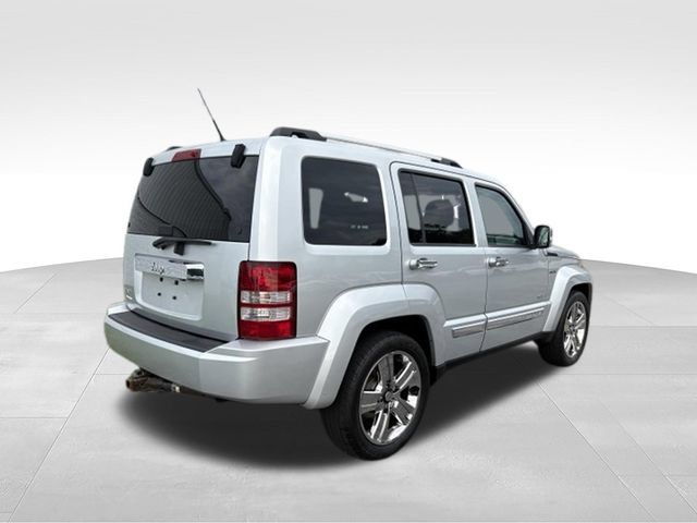Used 2011 Jeep Liberty Sport AWD/4WD image 17