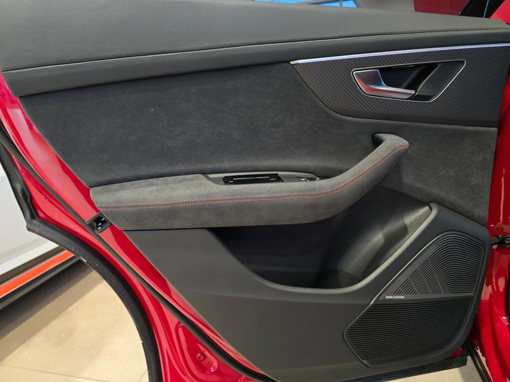 New 2026 Audi RS Q8 performance image 17