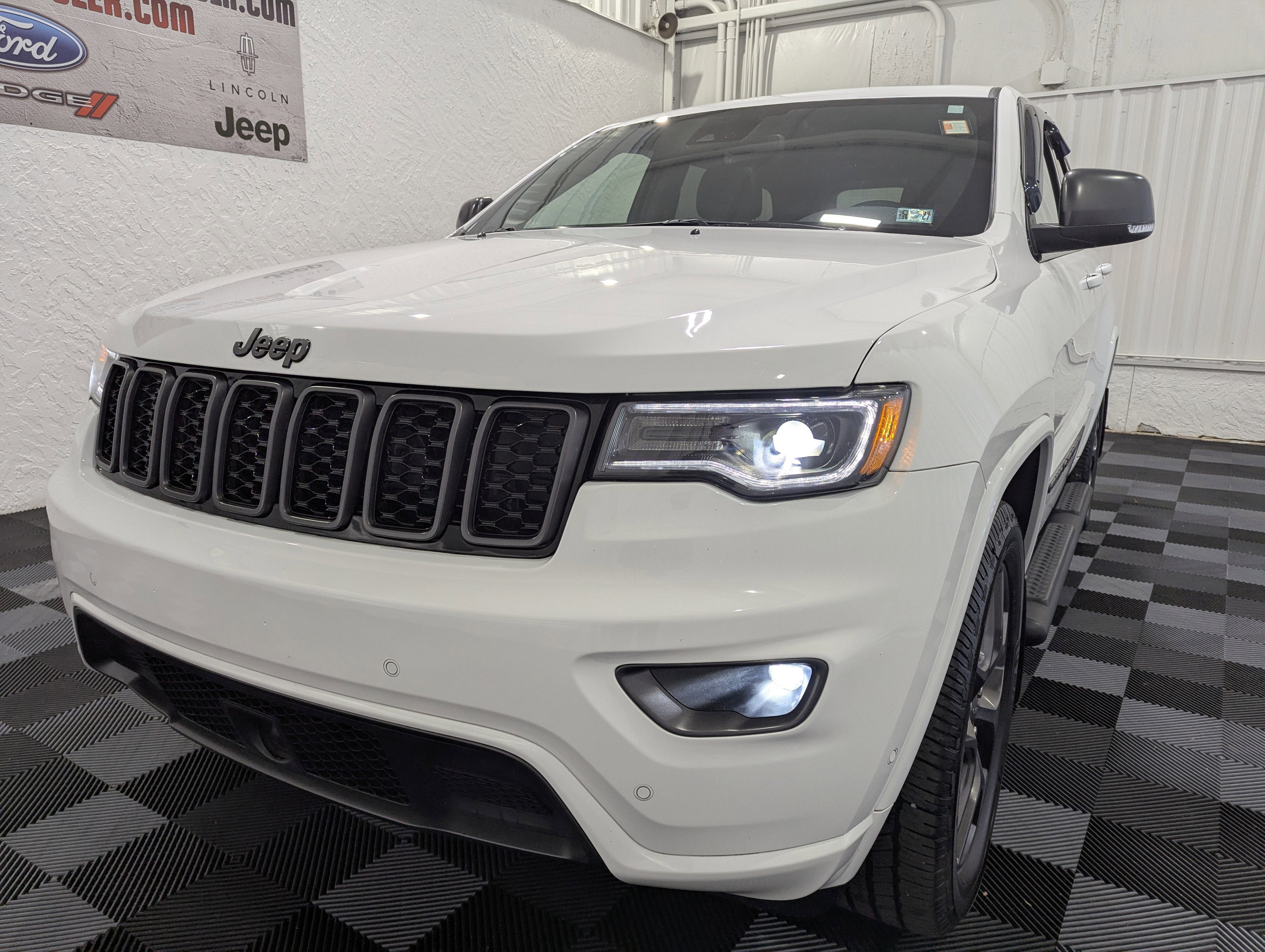 Used 2021 Jeep Grand Cherokee Limited w/ Quick Order Package 28K 80th AWD/4WD image 2