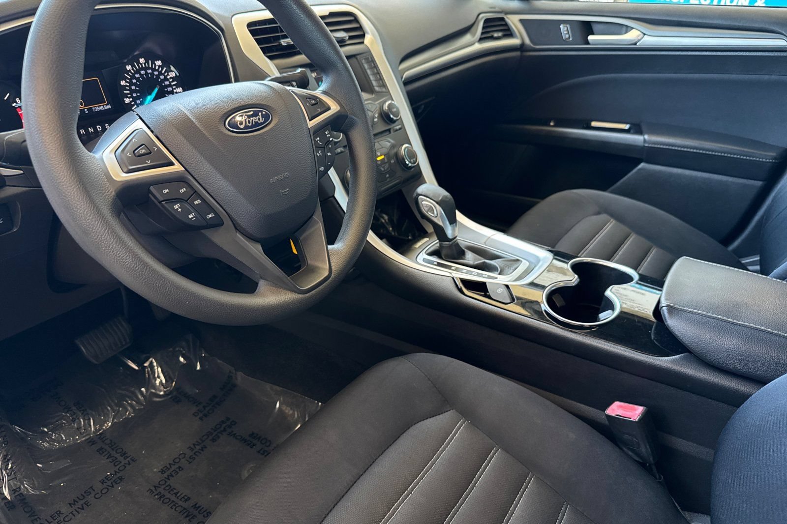 Used 2015 Ford Fusion SE FWD image 10