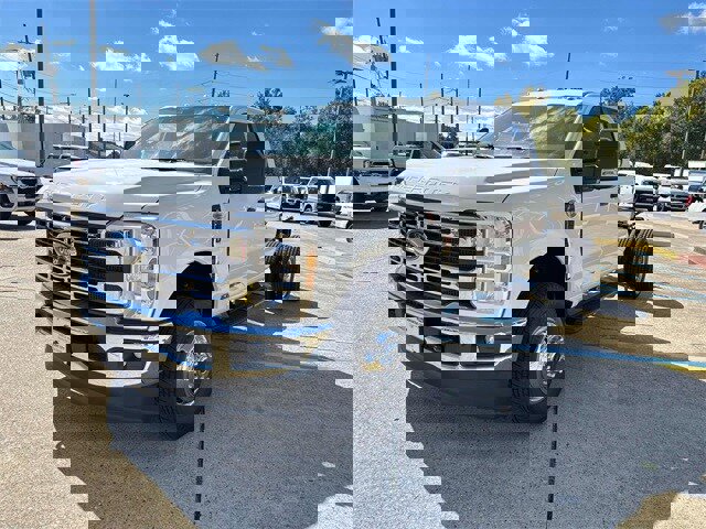 New 2026 Ford F350 XL w/ XL Chrome Package image 3