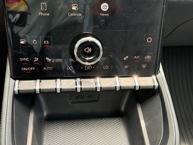 New 2026 GMC Terrain AT4 w/ Technology Package II AWD/4WD image 29