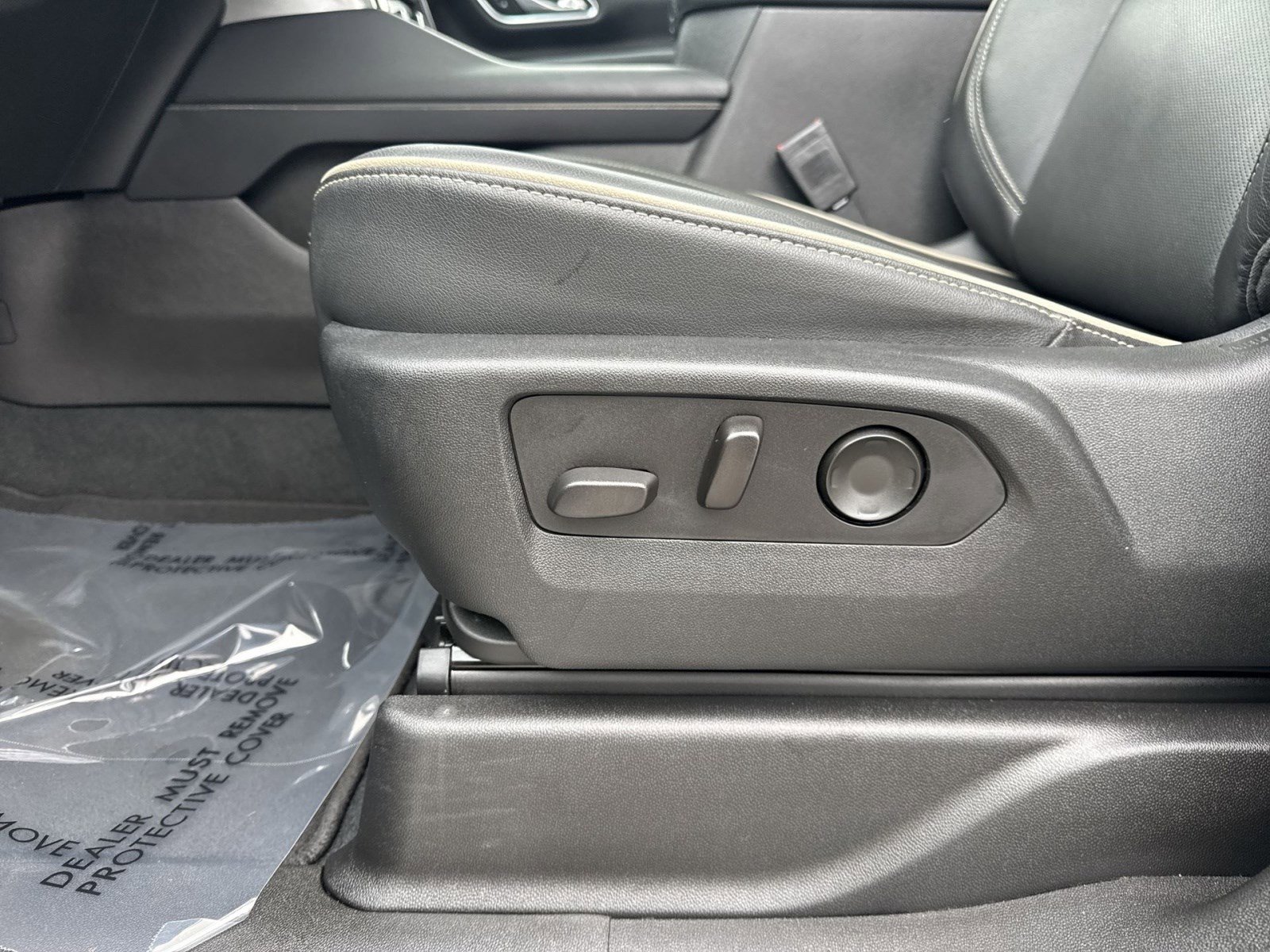 Used 2021 Chevrolet Suburban Premier w/ Premium Package image 14