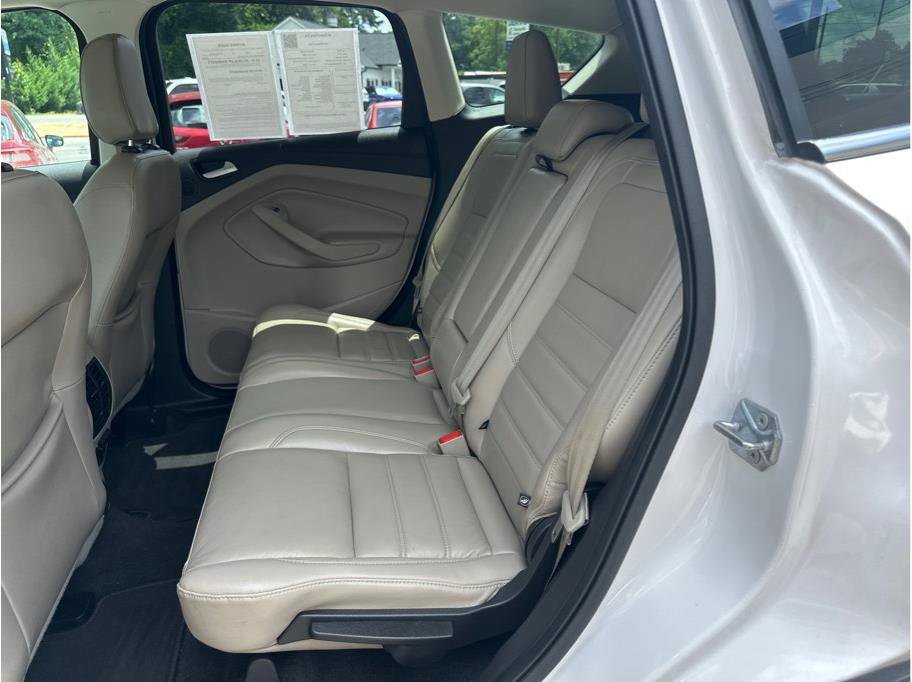 Used 2018 Ford Escape Titanium w/ Ford Safe & Smart Package image 9