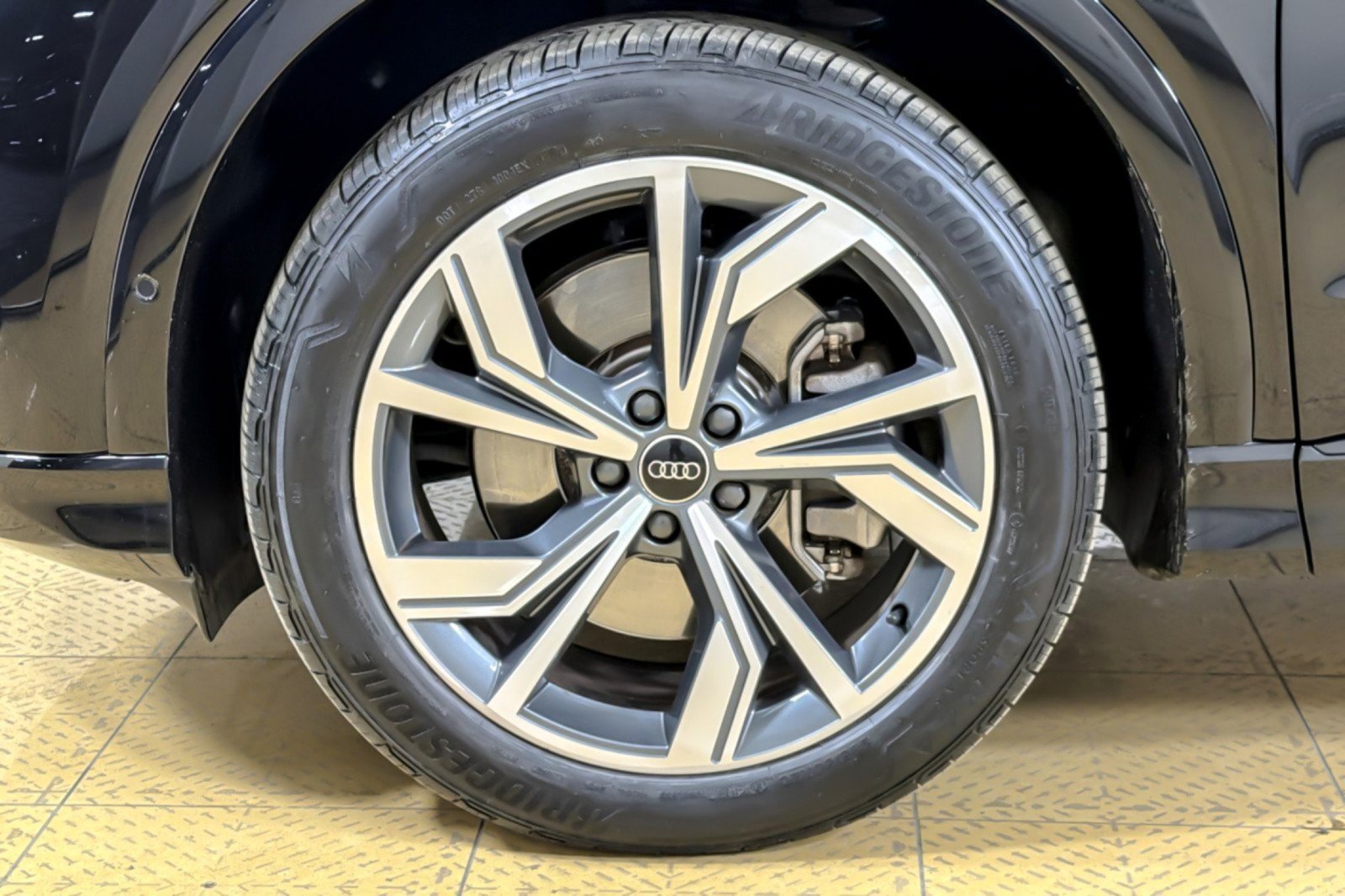Certified 2023 Audi Q4 e-tron Premium Plus AWD/4WD image 24
