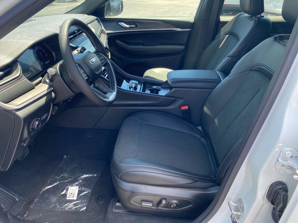 New 2026 Jeep Grand Cherokee L 4WD image 5