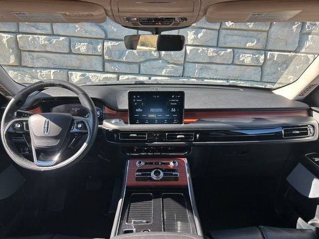 Used 2024 Lincoln Aviator Reserve w/ Equipment Group 201A AWD/4WD image 10