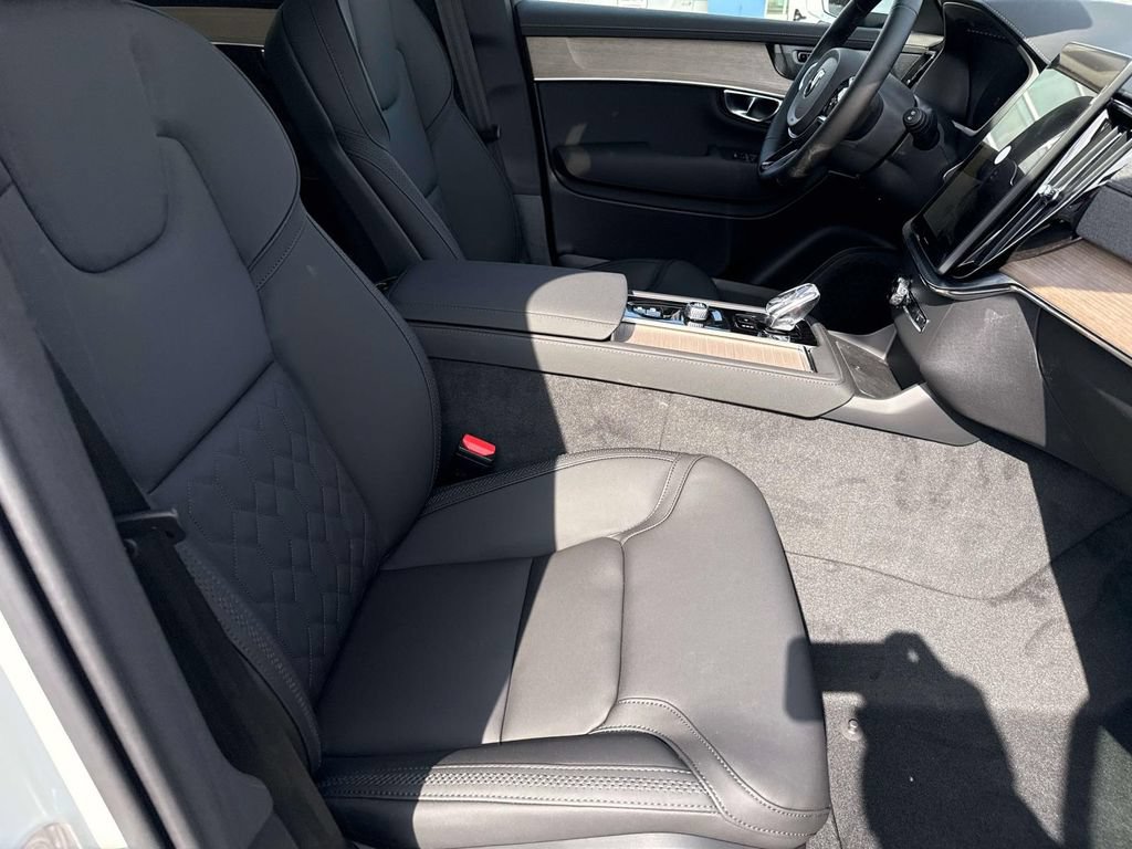 New 2026 Volvo XC90 B6 Plus w/ Protection Package Premier AWD/4WD image 10