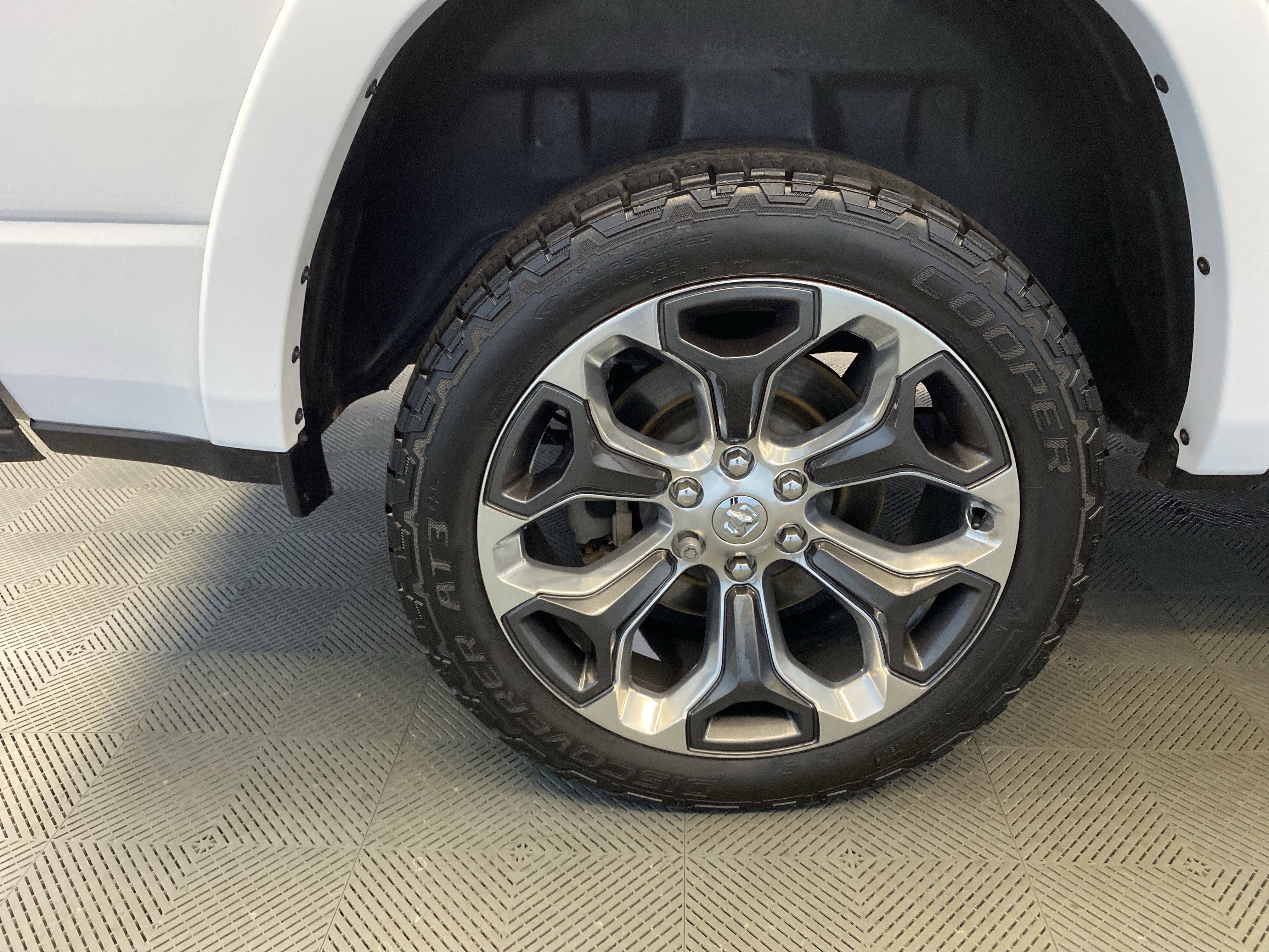 Certified 2023 RAM 1500 Limited w/ Body Color Bumper Group image 37